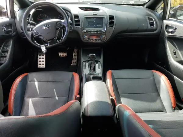 3KPFN5A36JE195340 2018 KIA FORTE - Image 8