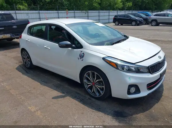 3KPFN5A36JE241183 2018 KIA FORTE - Image 1