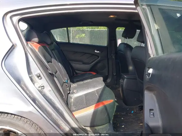 3KPFN5A37HE059759 2017 KIA FORTE - Image 8