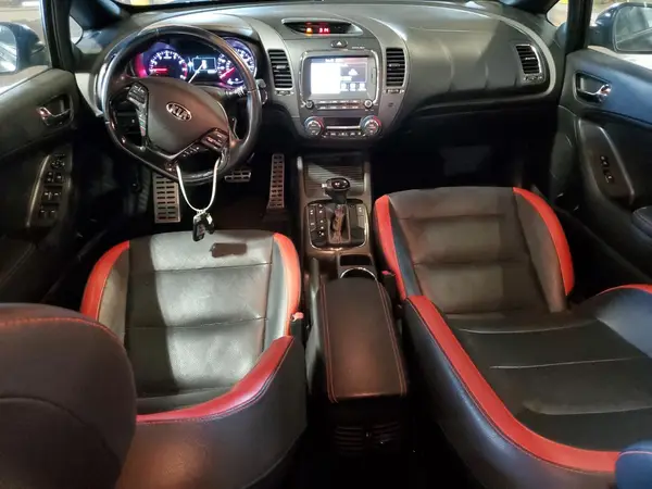 3KPFN5A37HE060958 2017 KIA FORTE - Image 8