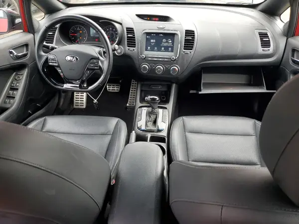 3KPFN5A37HE063049 2017 KIA FORTE - Image 8