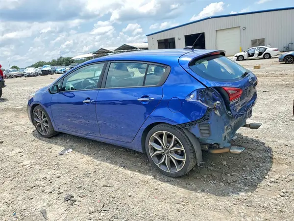 3KPFN5A37HE127039 2017 KIA FORTE - Image 2