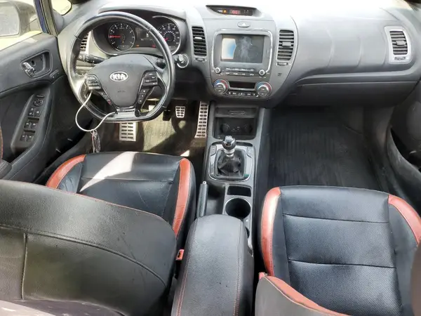 3KPFN5A37HE141300 2017 KIA FORTE - Image 8