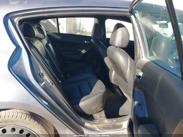 3KPFN5A38HE140561 2017 KIA FORTE - Image 8