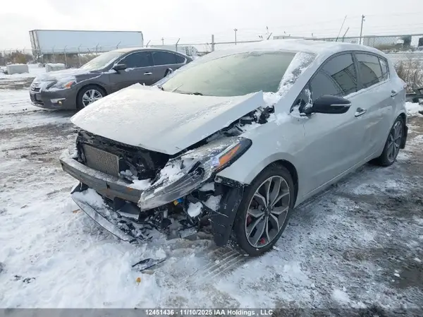 3KPFN5A38JE242643 2018 KIA FORTE - Image 2