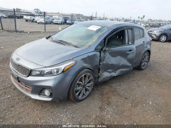 3KPFN5A39HE064347 2017 KIA FORTE - Image 2
