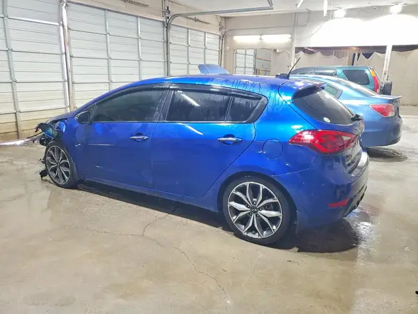 3KPFN5A39HE127043 2017 KIA FORTE - Image 2