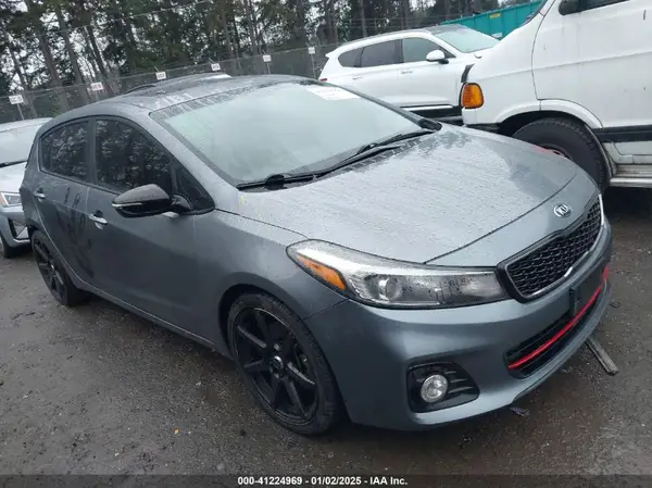 3KPFN5A39JE180363 2018 KIA FORTE - Image 1