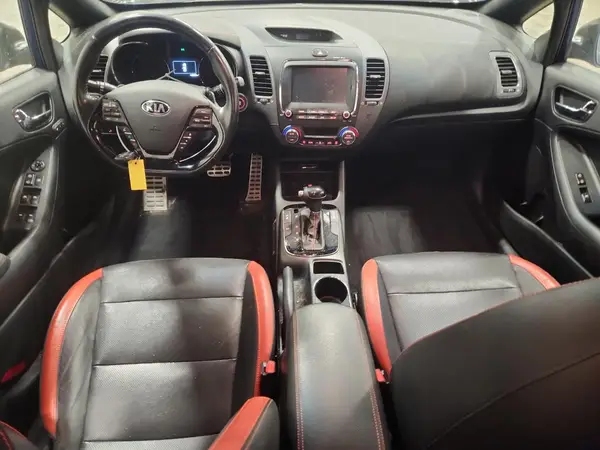 3KPFN5A39JE233580 2018 KIA FORTE - Image 8