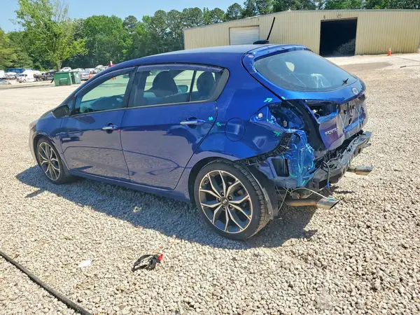 3KPFN5A3XHE139623 2017 KIA FORTE - Image 2