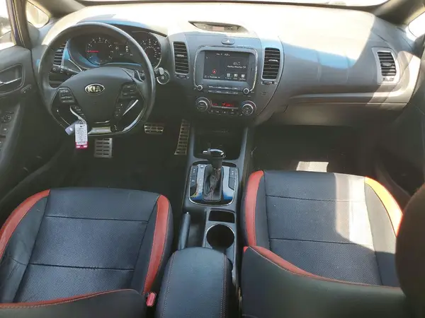 3KPFN5A3XHE139623 2017 KIA FORTE - Image 8