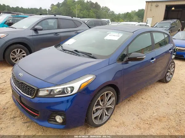 3KPFN5A3XJE196247 2018 KIA FORTE - Image 2