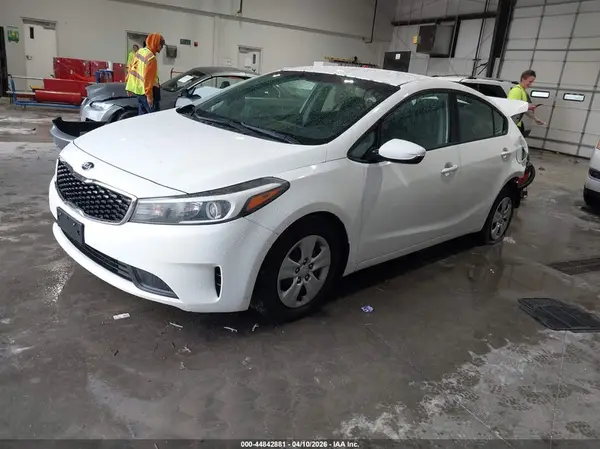 3KPSK4A79HE066816 2017 KIA FORTE - Image 2