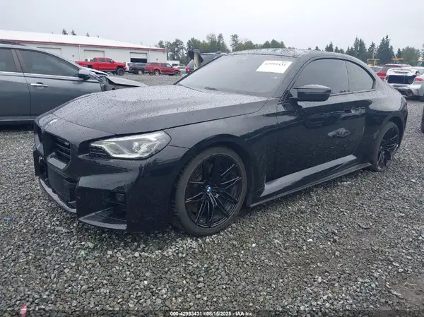 3MF13DM01P8D43569 2023 BMW M2 - Image 2