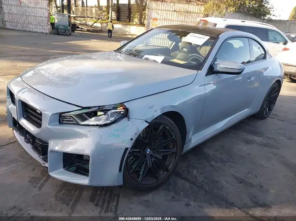 3MF13DM01P8D49033 2023 BMW M2 - Image 2