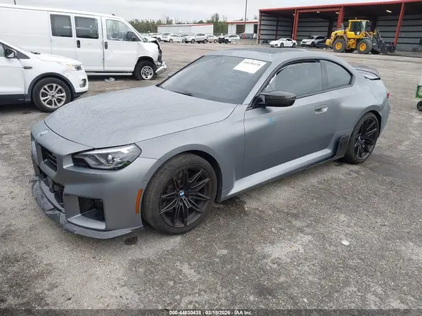 3MF23DM00S8F08640 2025 BMW M2 - Image 2