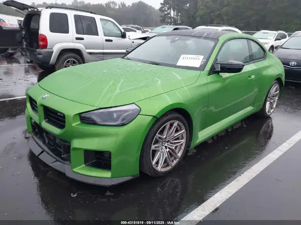 3MF23DM00S8F32047 2025 BMW M2 - Image 2