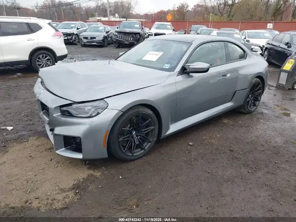 3MF23DM02S8F77152 2025 BMW M2 - Image 2