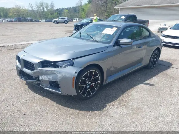 3MF23DM04S8F55654 2025 BMW M2 - Image 2