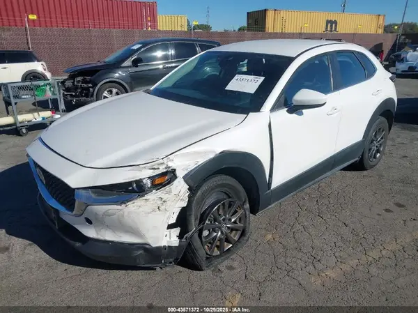 3MVDMAAL8MM210111 2021 MAZDA CX-30 - Image 2