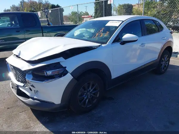 3MVDMABL0LM120464 2020 MAZDA CX-30 - Image 2