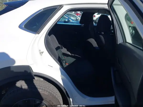 3MVDMABL0LM120464 2020 MAZDA CX-30 - Image 8