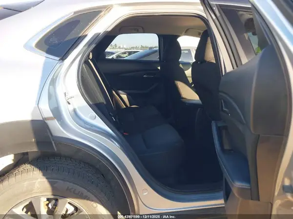 3MVDMABL2LM100099 2020 MAZDA CX-30 - Image 8