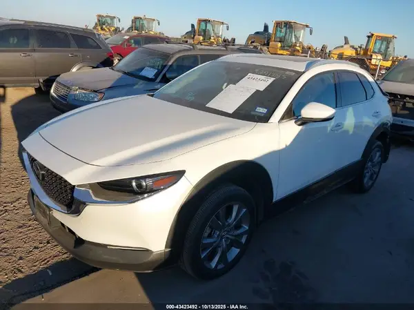 3MVDMADL1MM272266 2021 MAZDA CX-30 - Image 2