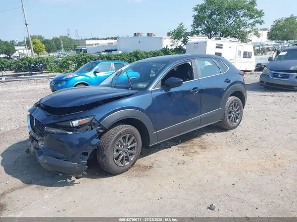 3MVDMBAL4NM423709 2022 MAZDA CX-30 - Image 2