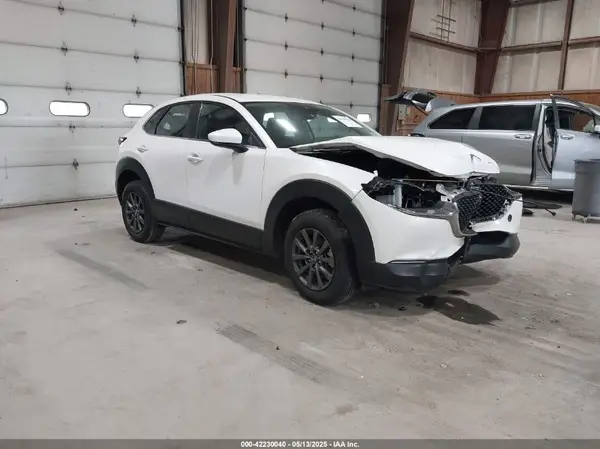 3MVDMBAL4NM448836 2022 MAZDA CX-30 - Image 1