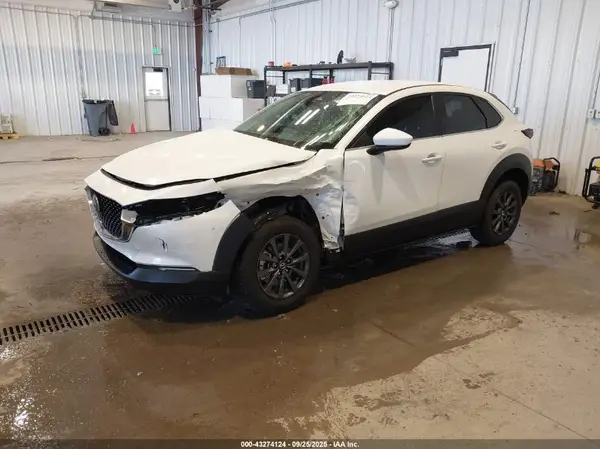3MVDMBAM0SM794693 2025 MAZDA CX-30 - Image 2
