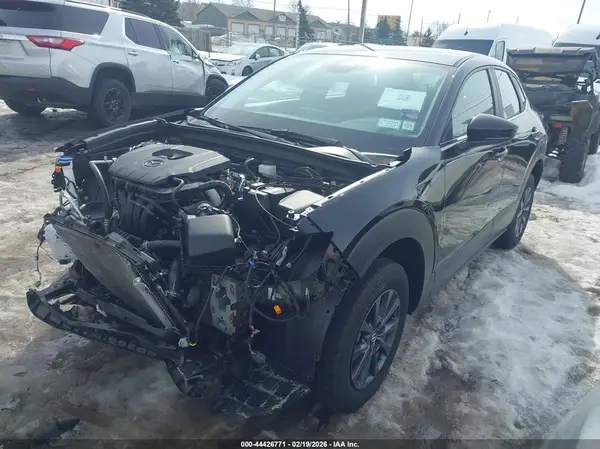 3MVDMBAM0SM809726 2025 MAZDA CX-30 - Image 2