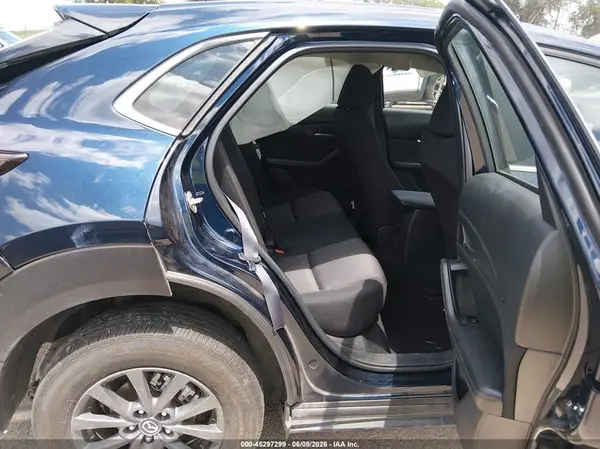 3MVDMBAM0SM829586 2025 MAZDA CX-30 - Image 8