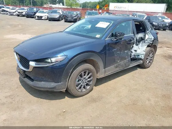 3MVDMBAM1SM827717 2025 MAZDA CX-30 - Image 2