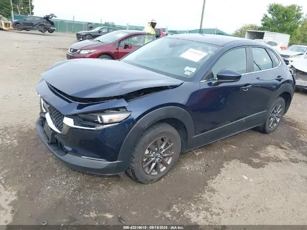 3MVDMBAM2PM518376 2023 MAZDA CX-30 - Image 2