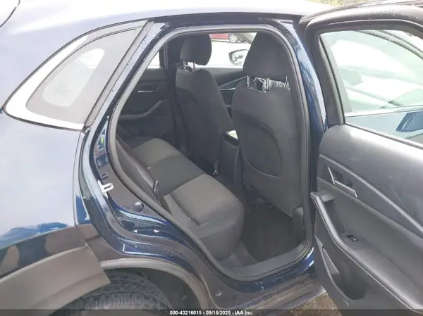 3MVDMBAM2PM518376 2023 MAZDA CX-30 - Image 8