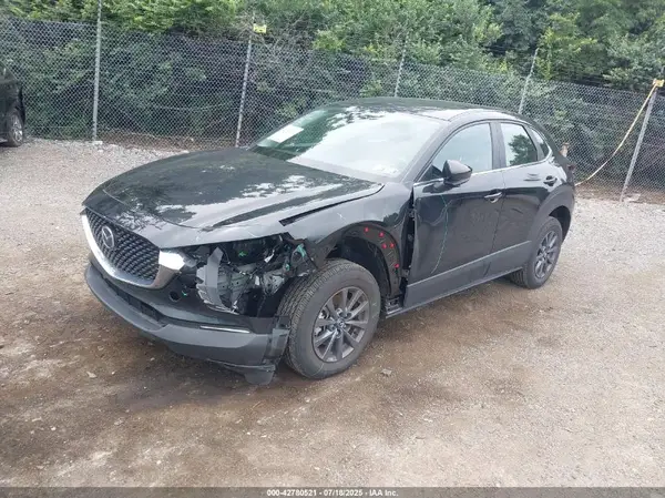 3MVDMBAM2SM754017 2025 MAZDA CX-30 - Image 2