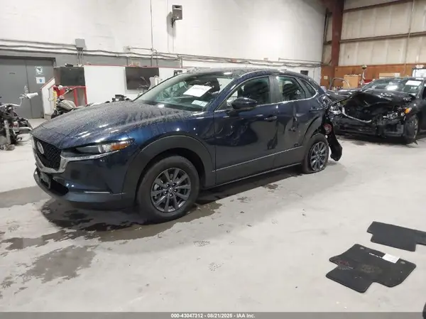 3MVDMBAM2SM825815 2025 MAZDA CX-30 - Image 2