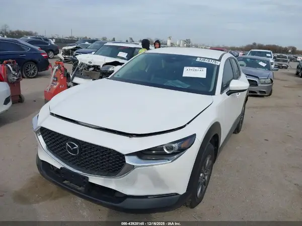 3MVDMBAM4PM565473 2023 MAZDA CX-30 - Image 2