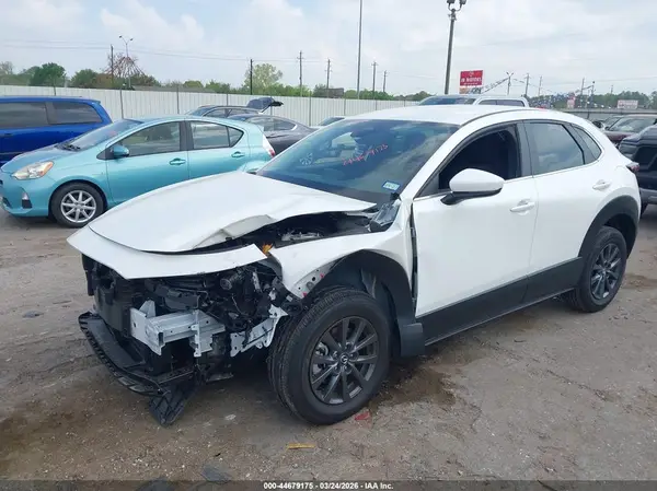 3MVDMBAM4SM842471 2025 MAZDA CX-30 - Image 2
