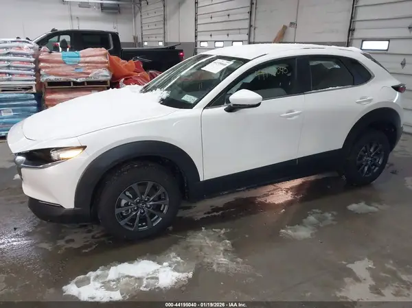 3MVDMBAM5SM796889 2025 MAZDA CX-30 - Image 2