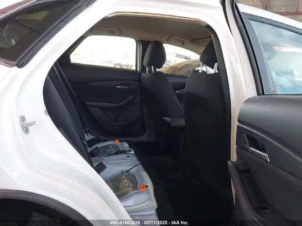 3MVDMBAM6PM523340 2023 MAZDA CX-30 - Image 8