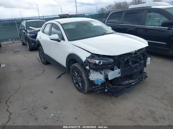 3MVDMBAM6PM572425 2023 MAZDA CX-30 - Image 1