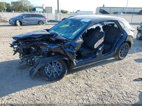 3MVDMBAM6SM778675 2025 MAZDA CX-30 - Image 2