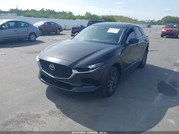 3MVDMBAM7SM807682 2025 MAZDA CX-30 - Image 2