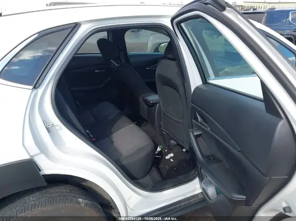 3MVDMBAM8PM579330 2023 MAZDA CX-30 - Image 8
