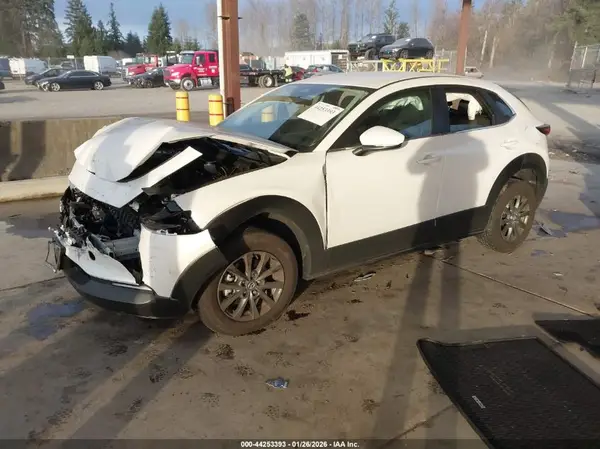 3MVDMBAM8SM855210 2025 MAZDA CX-30 - Image 2