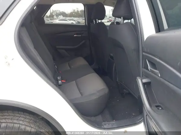 3MVDMBAMXRM610693 2024 MAZDA CX-30 - Image 8