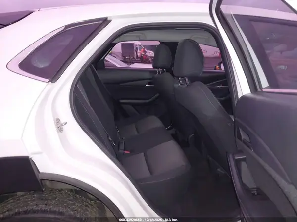 3MVDMBAMXRM653348 2024 MAZDA CX-30 - Image 8