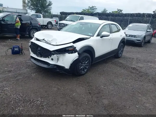3MVDMBAMXSM757635 2025 MAZDA CX-30 - Image 2